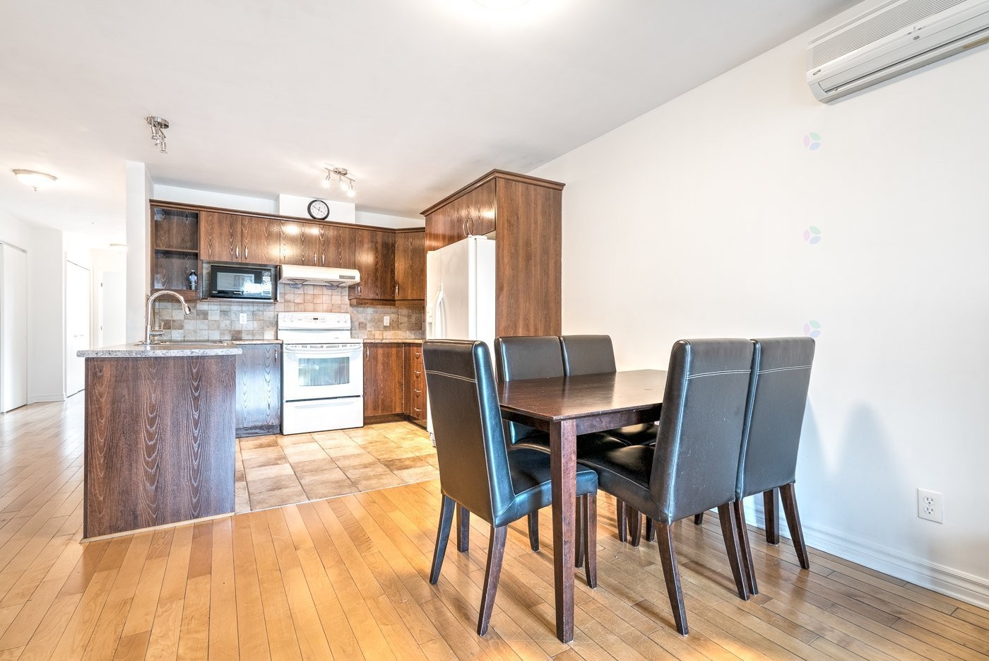 









6937


Av. De Monts

,
Montréal (Le Sud-Ouest),




QC
J4E2T5

