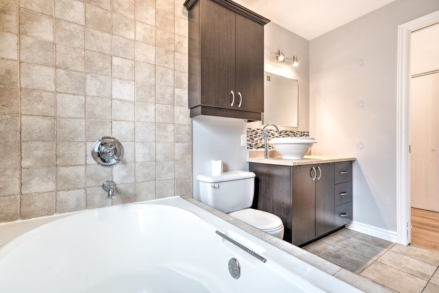 









6937


Av. De Monts

,
Montréal (Le Sud-Ouest),




QC
J4E2T5

