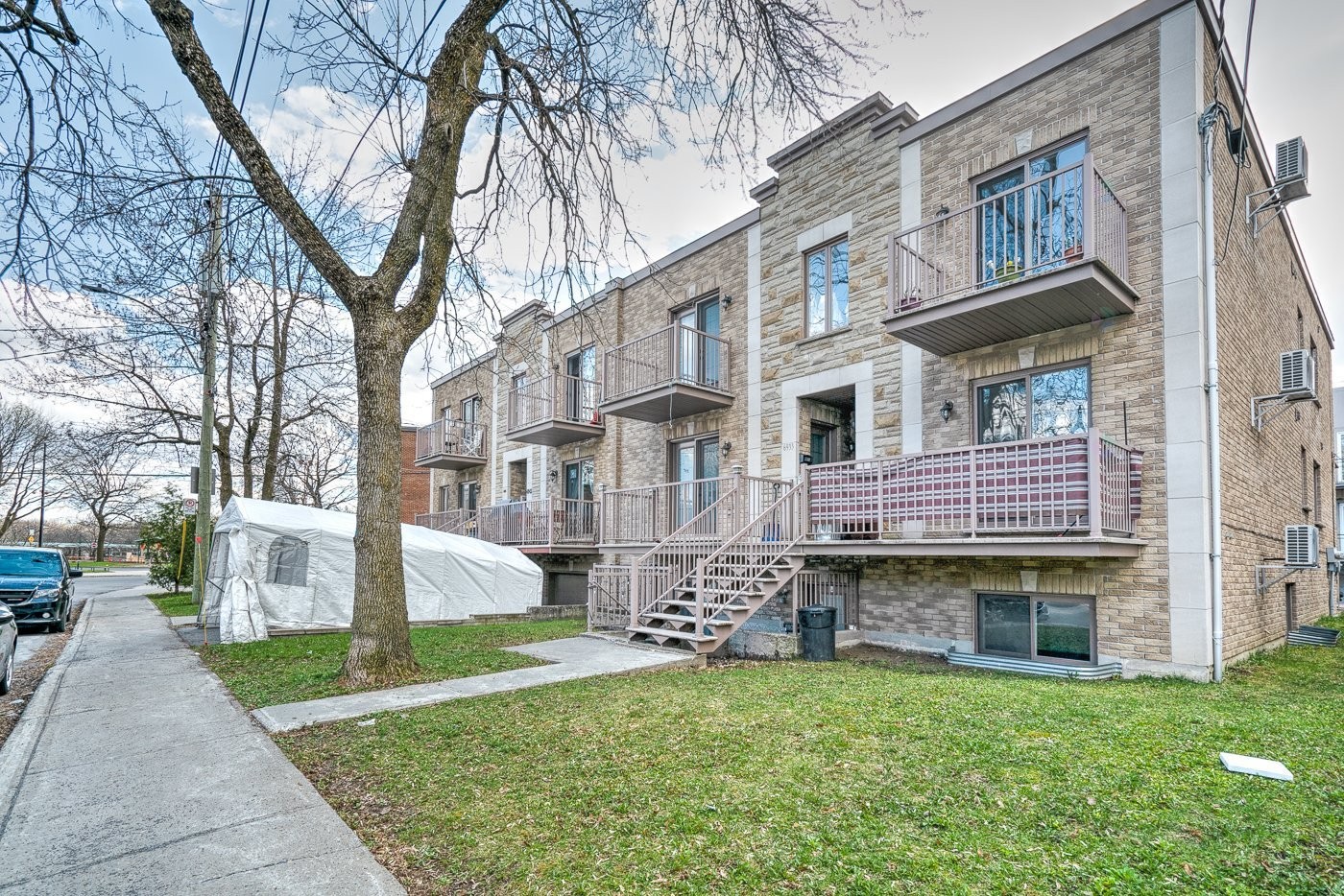 









6937


Av. De Monts

,
Montréal (Le Sud-Ouest),




QC
J4E2T5

