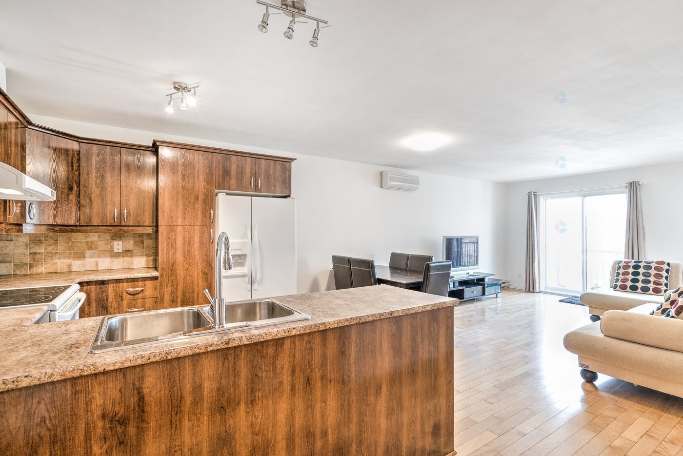









6937


Av. De Monts

,
Montréal (Le Sud-Ouest),




QC
J4E2T5

