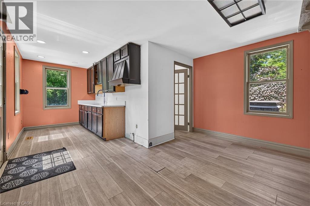 












44 SIMS LOCK Road

,
Caledonia,




Ontario
N3W1V8

