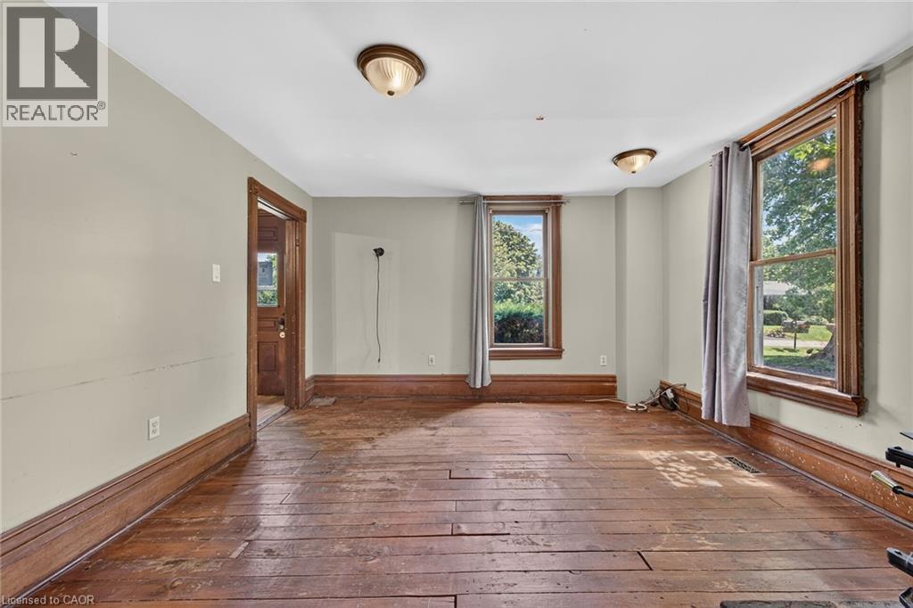 












44 SIMS LOCK Road

,
Caledonia,




Ontario
N3W1V8

