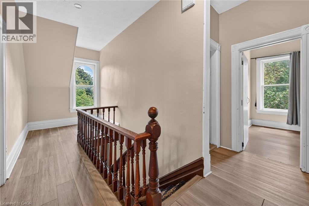 












44 SIMS LOCK Road

,
Caledonia,




Ontario
N3W1V8

