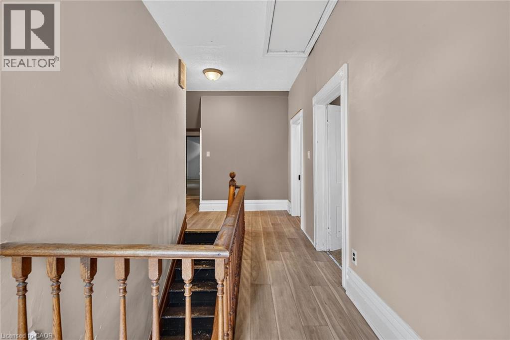 












44 SIMS LOCK Road

,
Caledonia,




Ontario
N3W1V8

