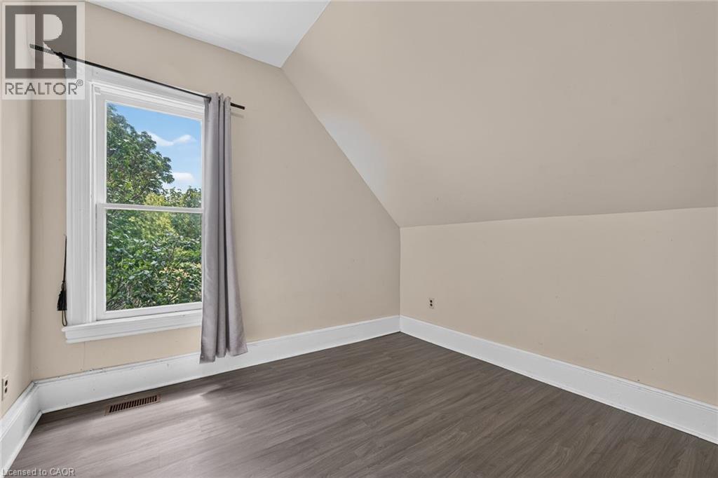 












44 SIMS LOCK Road

,
Caledonia,




Ontario
N3W1V8

