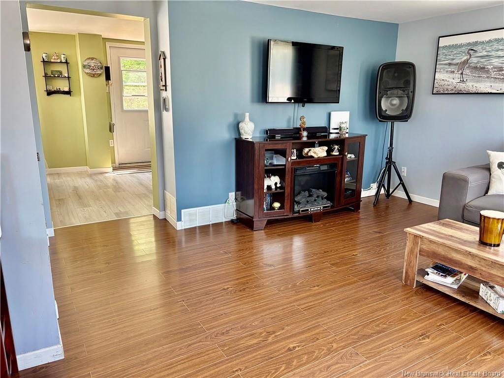









345


Renfrew

,
Dalhousie,




NB
E8C 2J4

