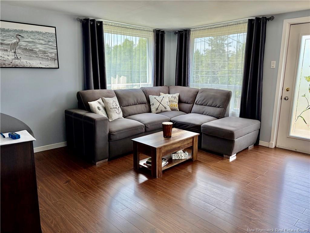 









345


Renfrew

,
Dalhousie,




NB
E8C 2J4

