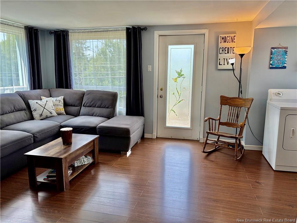









345


Renfrew

,
Dalhousie,




NB
E8C 2J4

