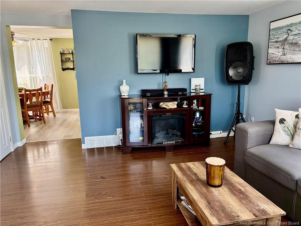 









345


Renfrew

,
Dalhousie,




NB
E8C 2J4

