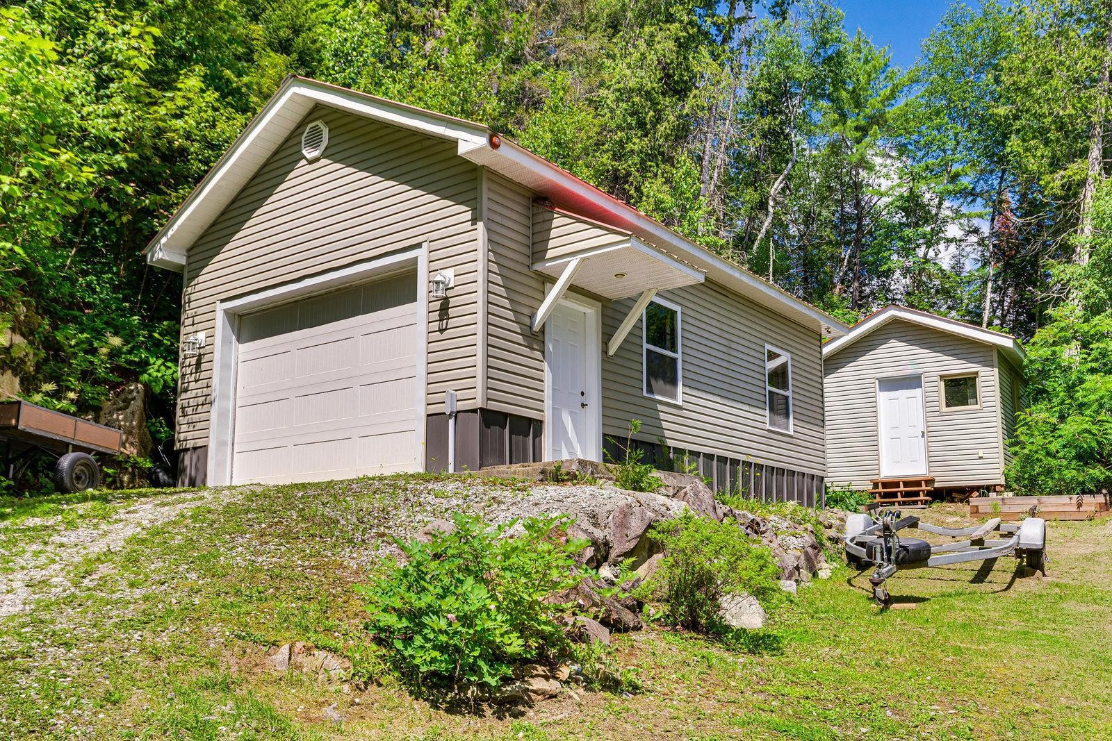 









126

 - 129


Ch. Richard

,
Bouchette,




QC
J0X1E0

