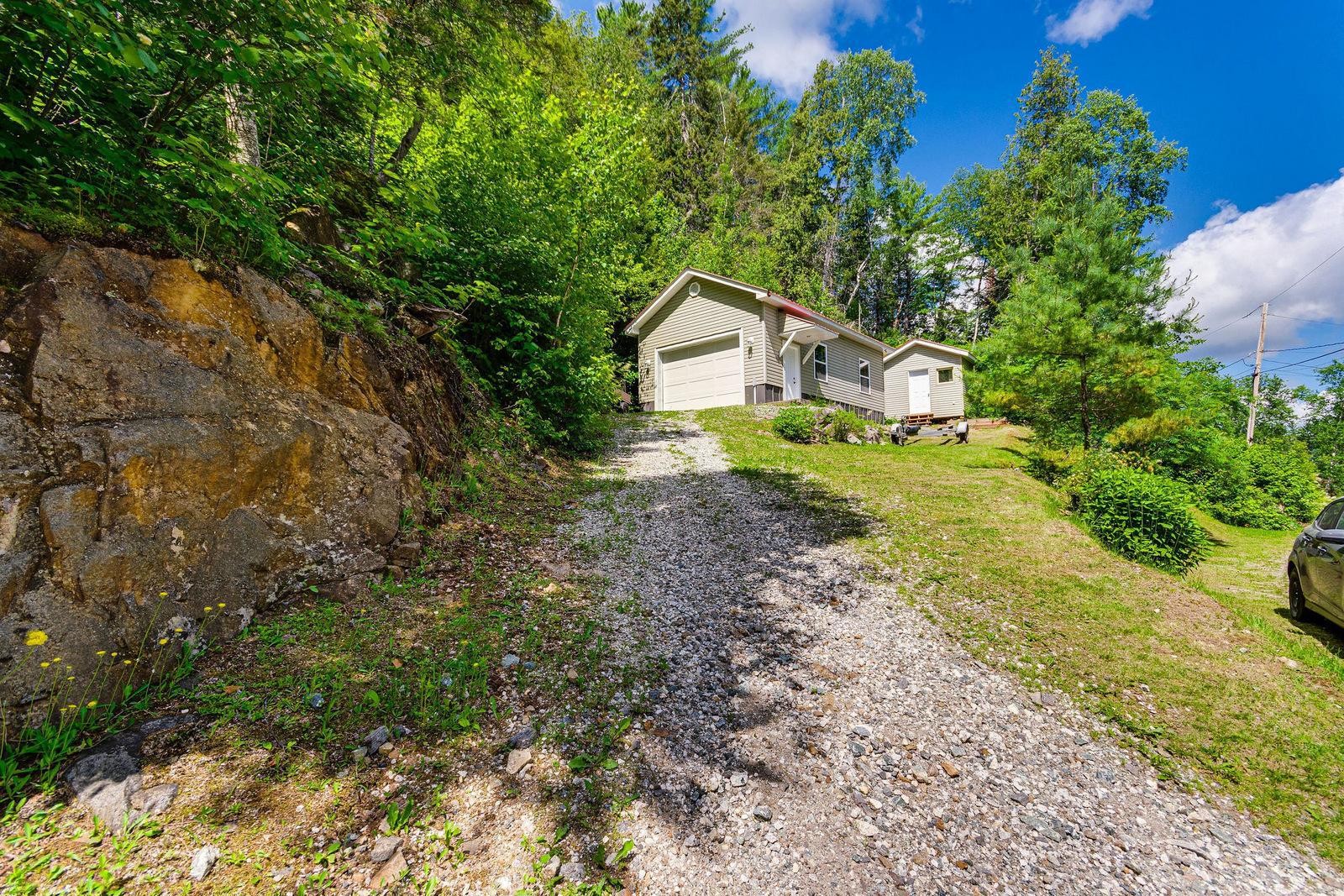 









126

 - 129


Ch. Richard

,
Bouchette,




QC
J0X1E0

