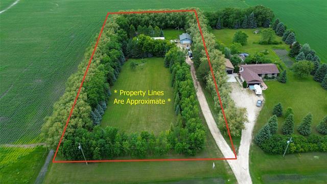 









26071


Mun 47N (Diversion Road)

RD,
Landmark,




MB
R0A 0X0

