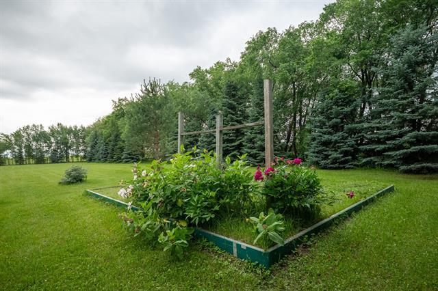 









26071


Mun 47N (Diversion Road)

RD,
Landmark,




MB
R0A 0X0

