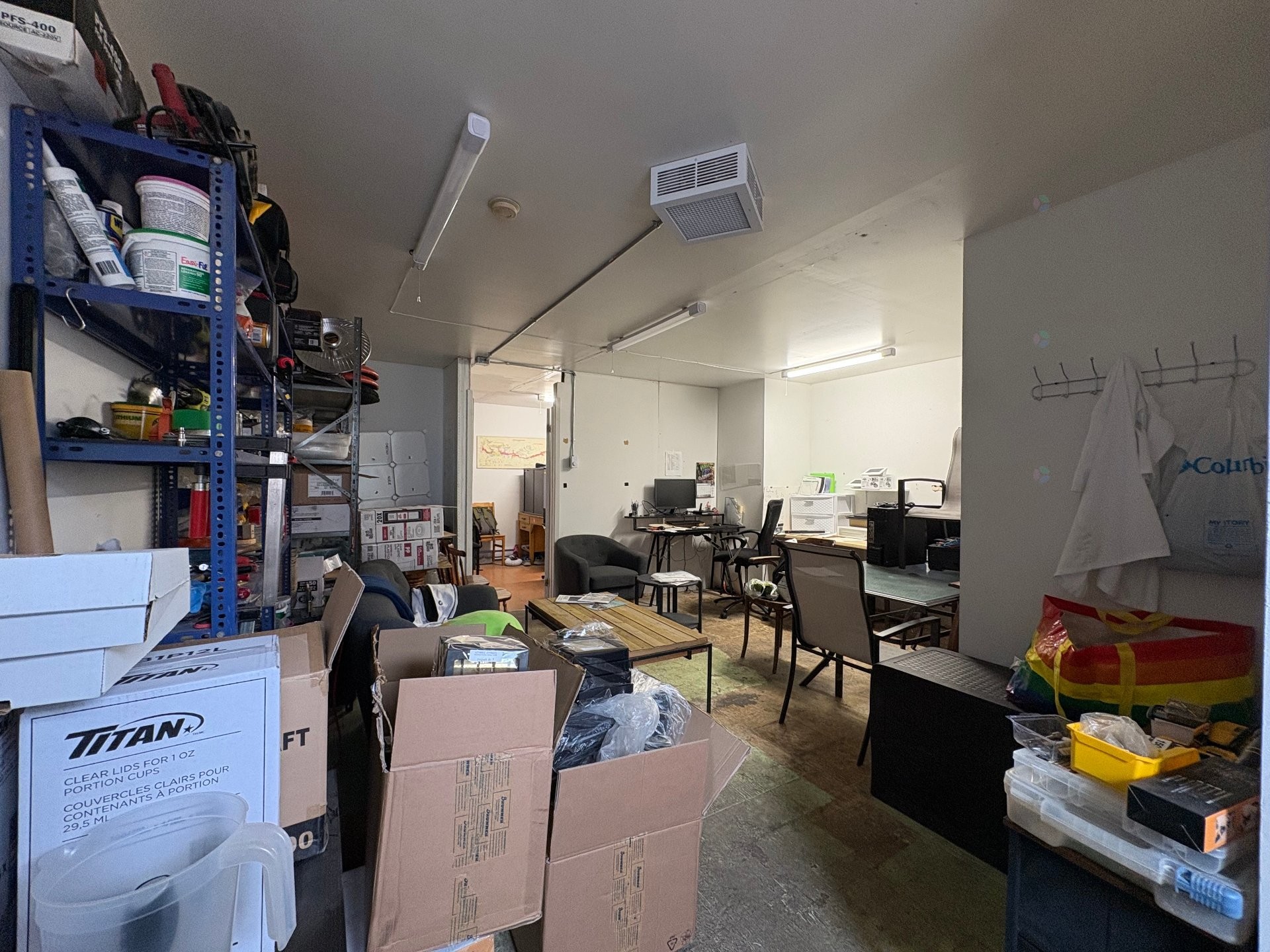 









1828


Av. du Mont-Royal E.

,
Montréal (Le Plateau-Mont-Royal),




QC
H2H1J1

