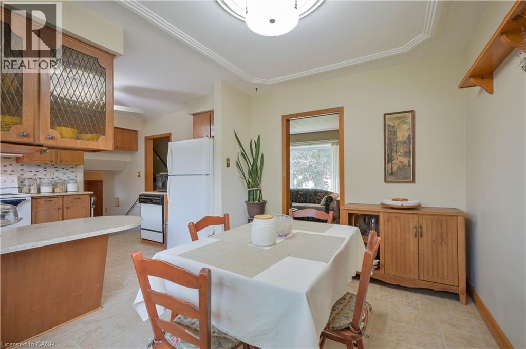 












99 LORRAINE Avenue

,
Kitchener,




Ontario
N2B2N1

