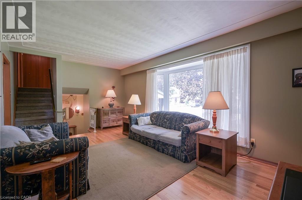 












99 LORRAINE Avenue

,
Kitchener,




Ontario
N2B2N1

