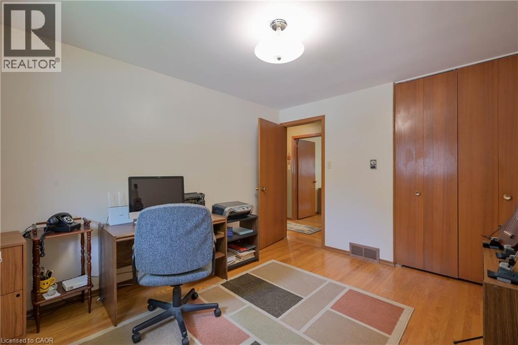 












99 LORRAINE Avenue

,
Kitchener,




Ontario
N2B2N1

