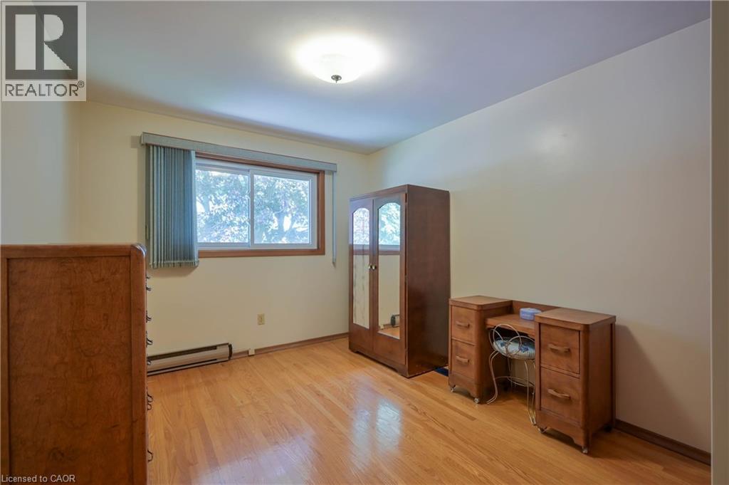 












99 LORRAINE Avenue

,
Kitchener,




Ontario
N2B2N1

