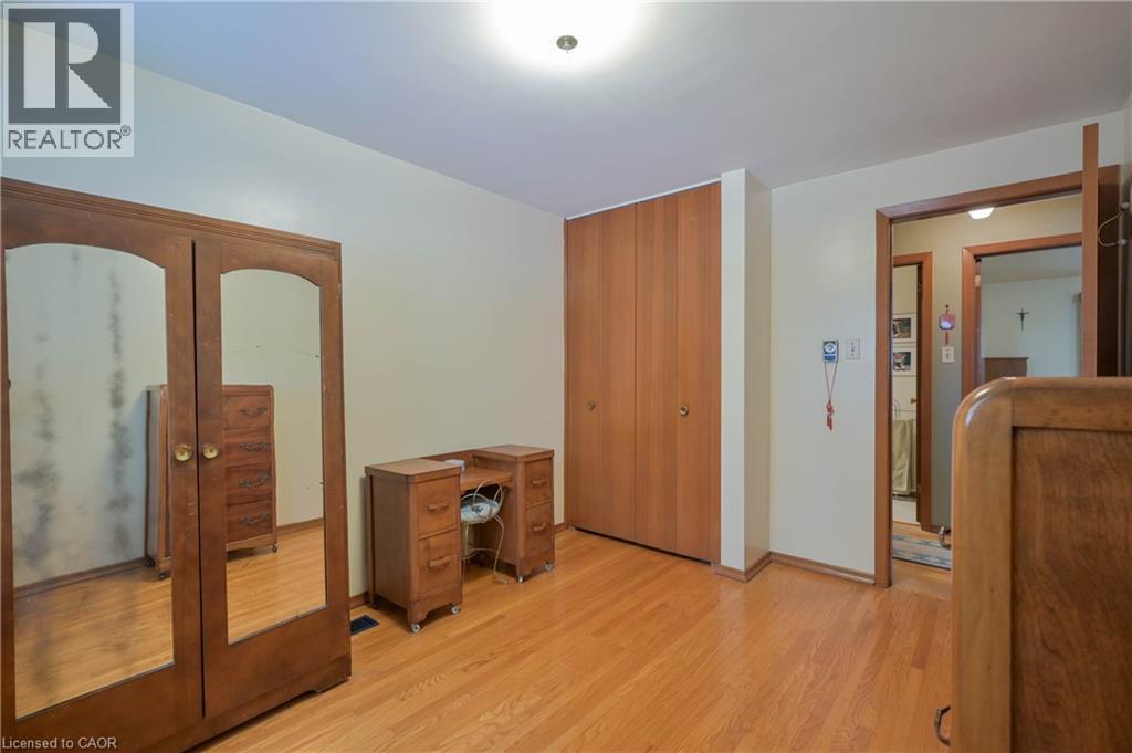 












99 LORRAINE Avenue

,
Kitchener,




Ontario
N2B2N1

