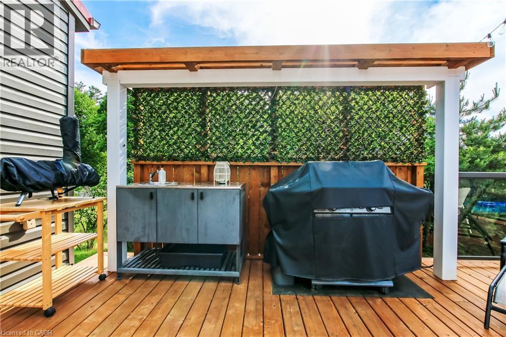 












657 WINDHAM ROAD 14 Road

,
Simcoe,




Ontario
N3Y4K6

