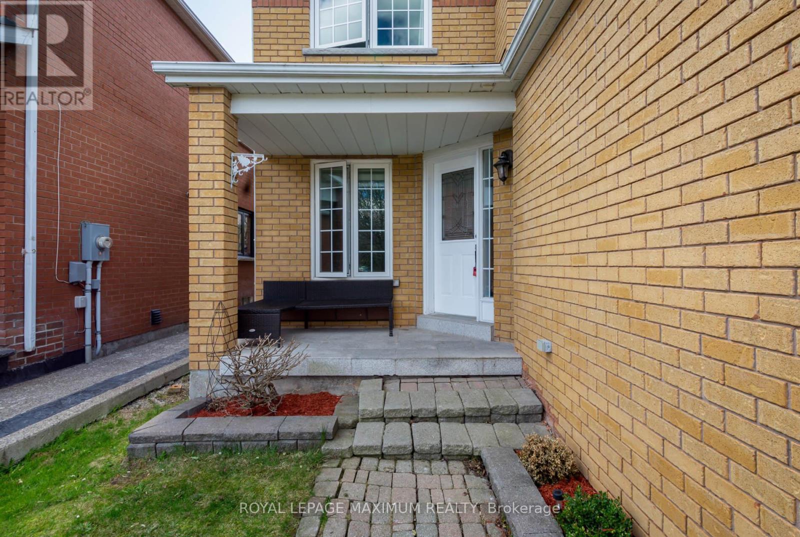 












112 JORDAN DRIVE

,
Orangeville,




Ontario
L9W4W7

