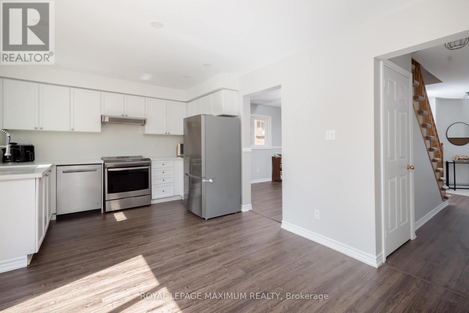 












112 JORDAN DRIVE

,
Orangeville,




Ontario
L9W4W7

