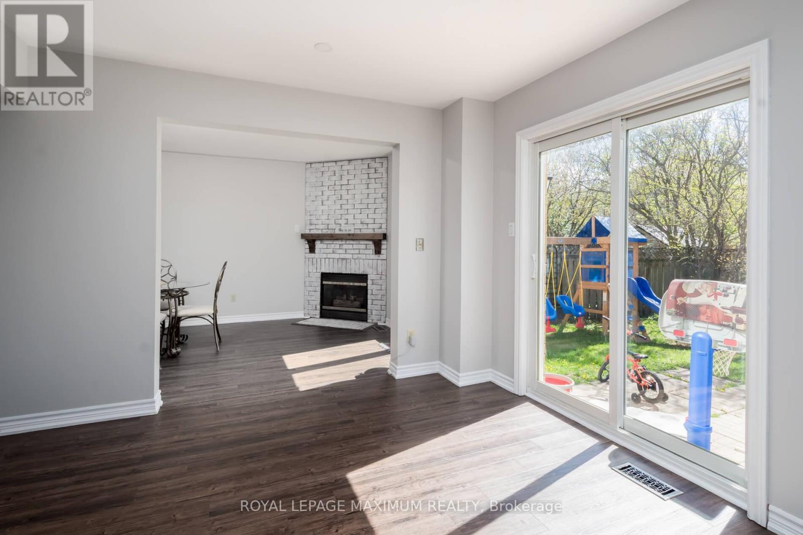 












112 JORDAN DRIVE

,
Orangeville,




Ontario
L9W4W7

