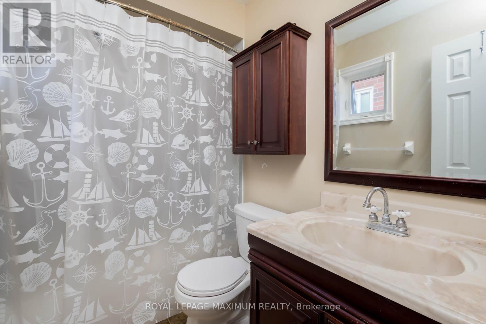 












112 JORDAN DRIVE

,
Orangeville,




Ontario
L9W4W7

