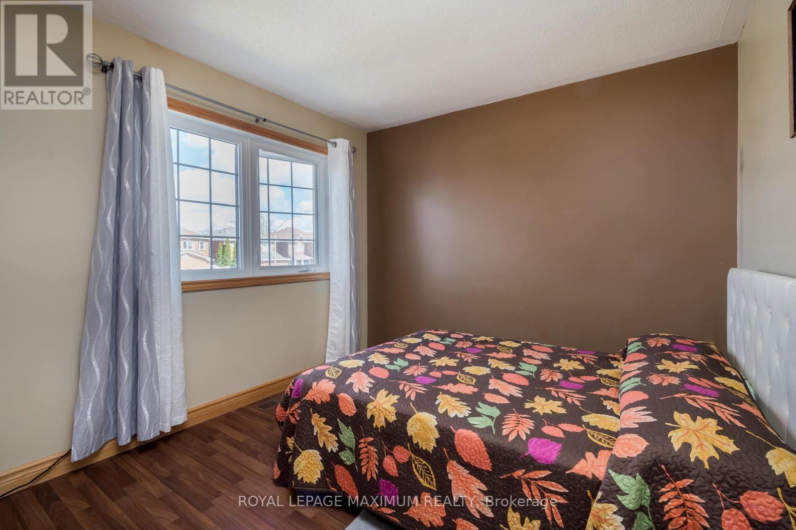 












112 JORDAN DRIVE

,
Orangeville,




Ontario
L9W4W7

