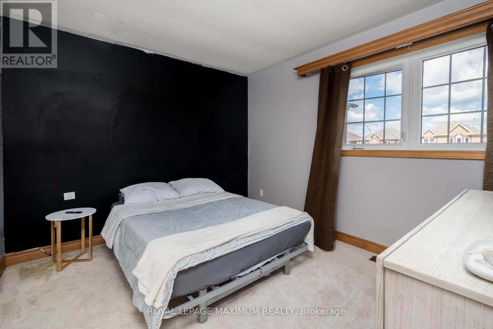












112 JORDAN DRIVE

,
Orangeville,




Ontario
L9W4W7

