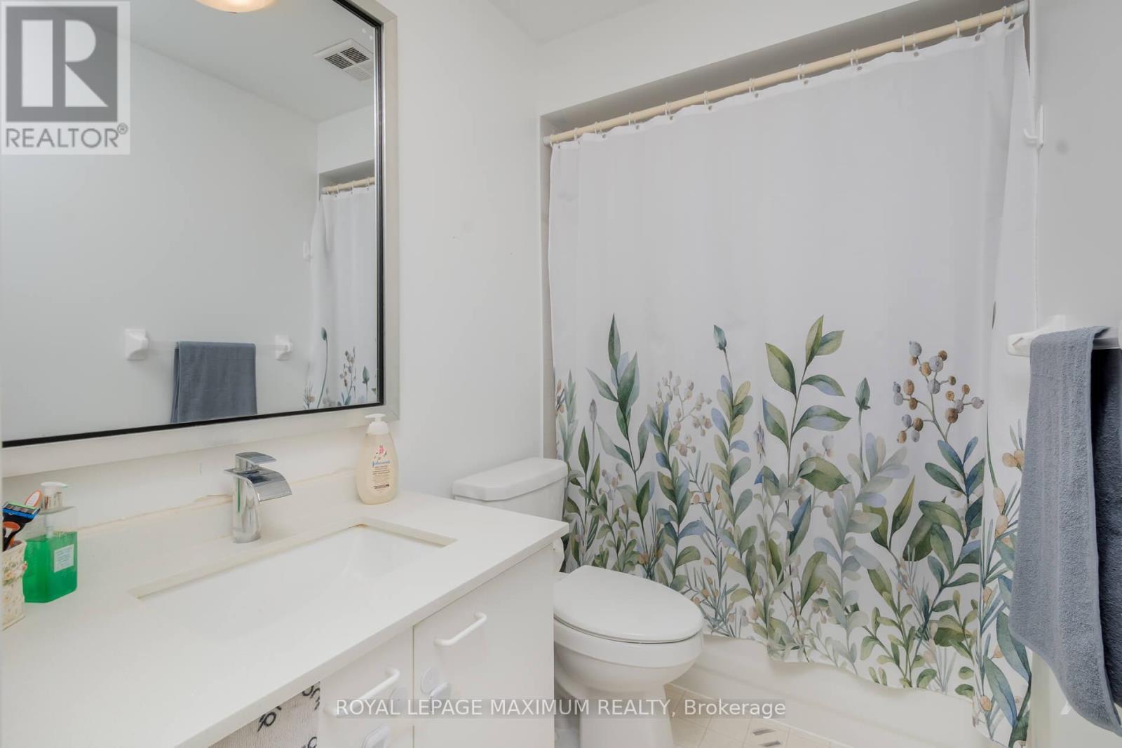 












112 JORDAN DRIVE

,
Orangeville,




Ontario
L9W4W7

