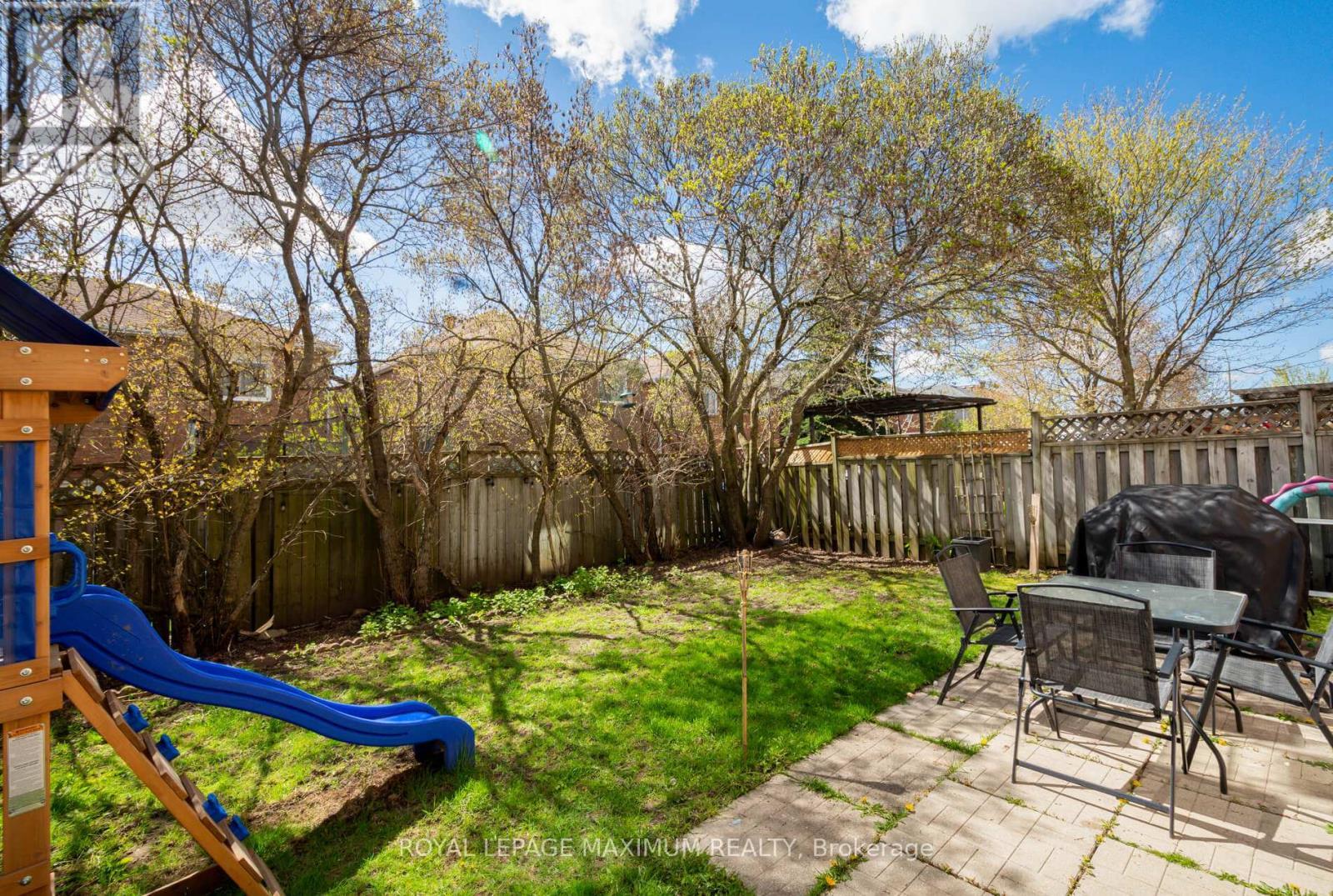 












112 JORDAN DRIVE

,
Orangeville,




Ontario
L9W4W7

