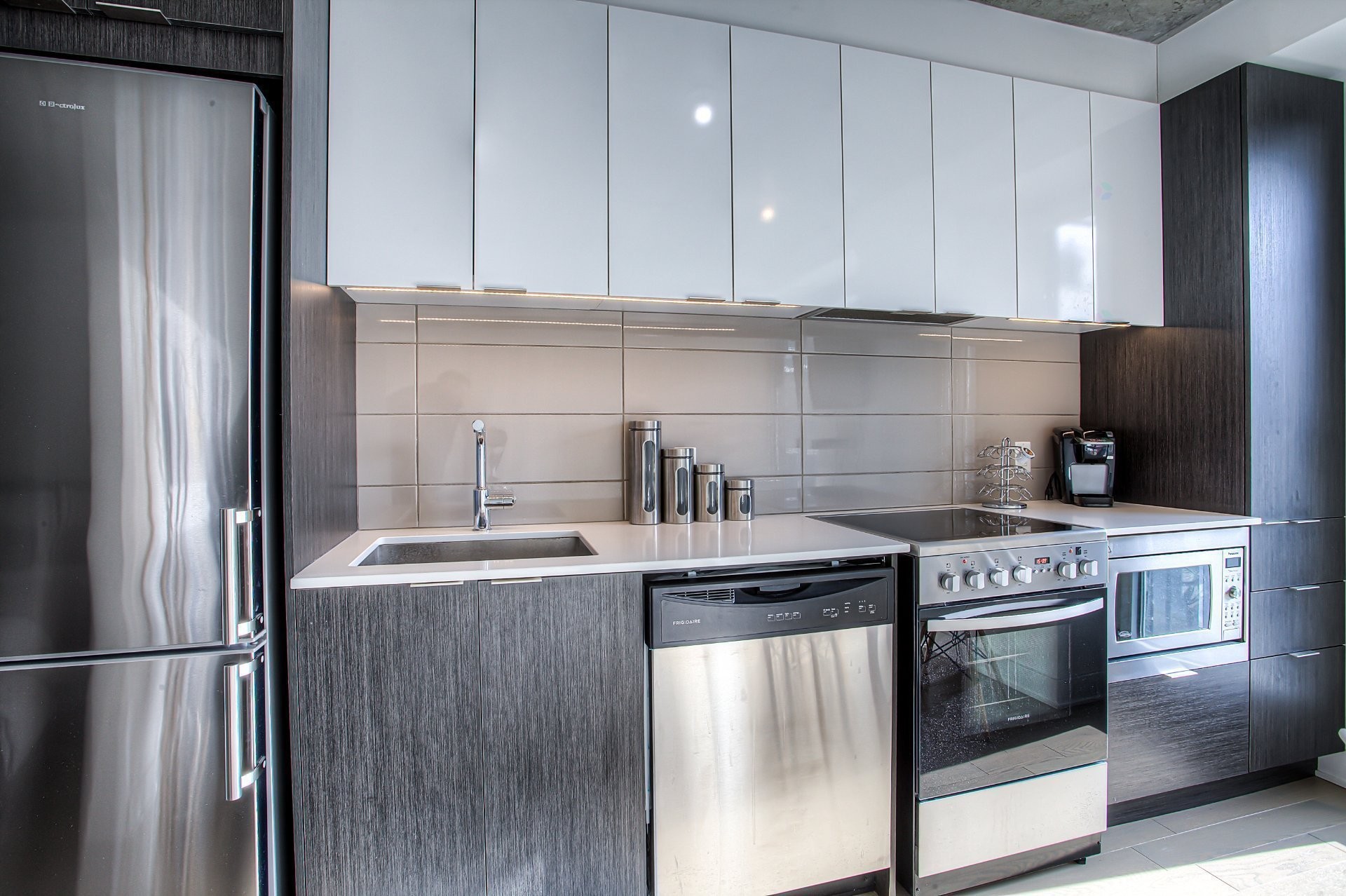 









1800


Boul. René-Lévesque O.

, 417,
Montréal (Ville-Marie),




QC
H3H2H2

