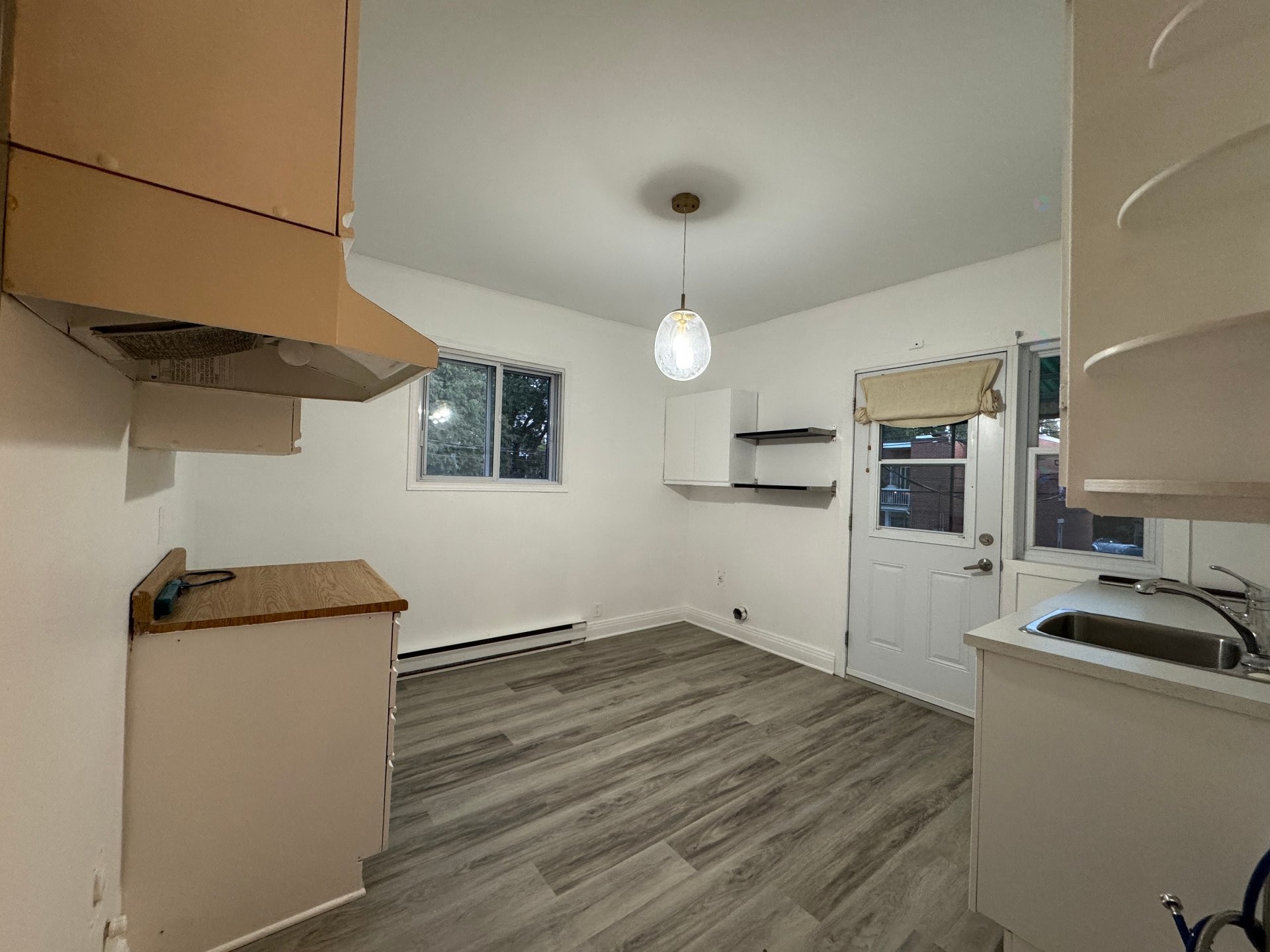 









1290


Rue Rolland

,
Montréal (Verdun/Île-des-Soeurs),




QC
H4H2G4

