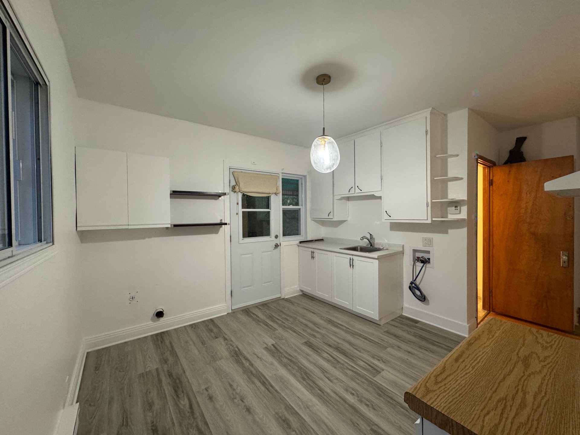 









1290


Rue Rolland

,
Montréal (Verdun/Île-des-Soeurs),




QC
H4H2G4

