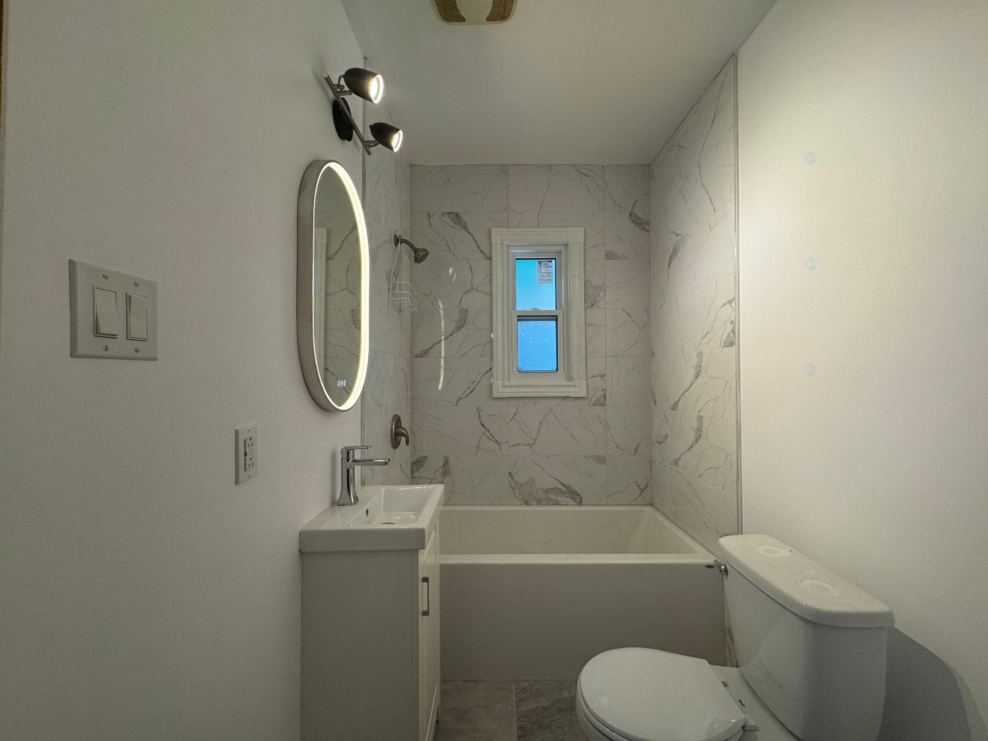 









1290


Rue Rolland

,
Montréal (Verdun/Île-des-Soeurs),




QC
H4H2G4

