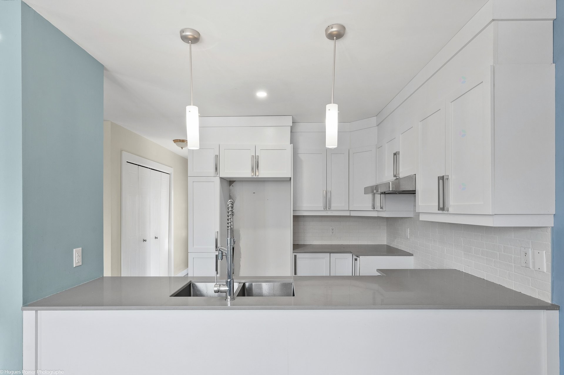 









6601


Boul. des Laurentides

,
Laval (Auteuil),




QC
H7H2V4

