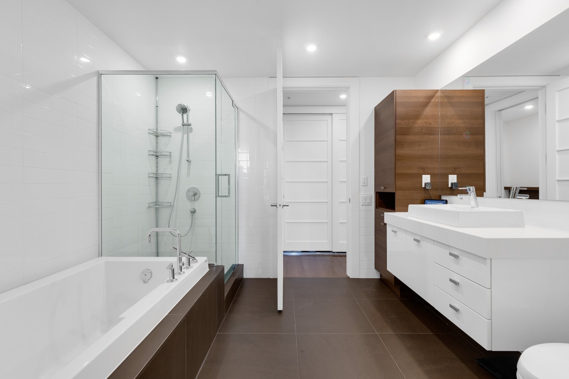 









2200


Rue Harriet-Quimby

, 404,
Montréal (Saint-Laurent),




QC
H4R0L2


