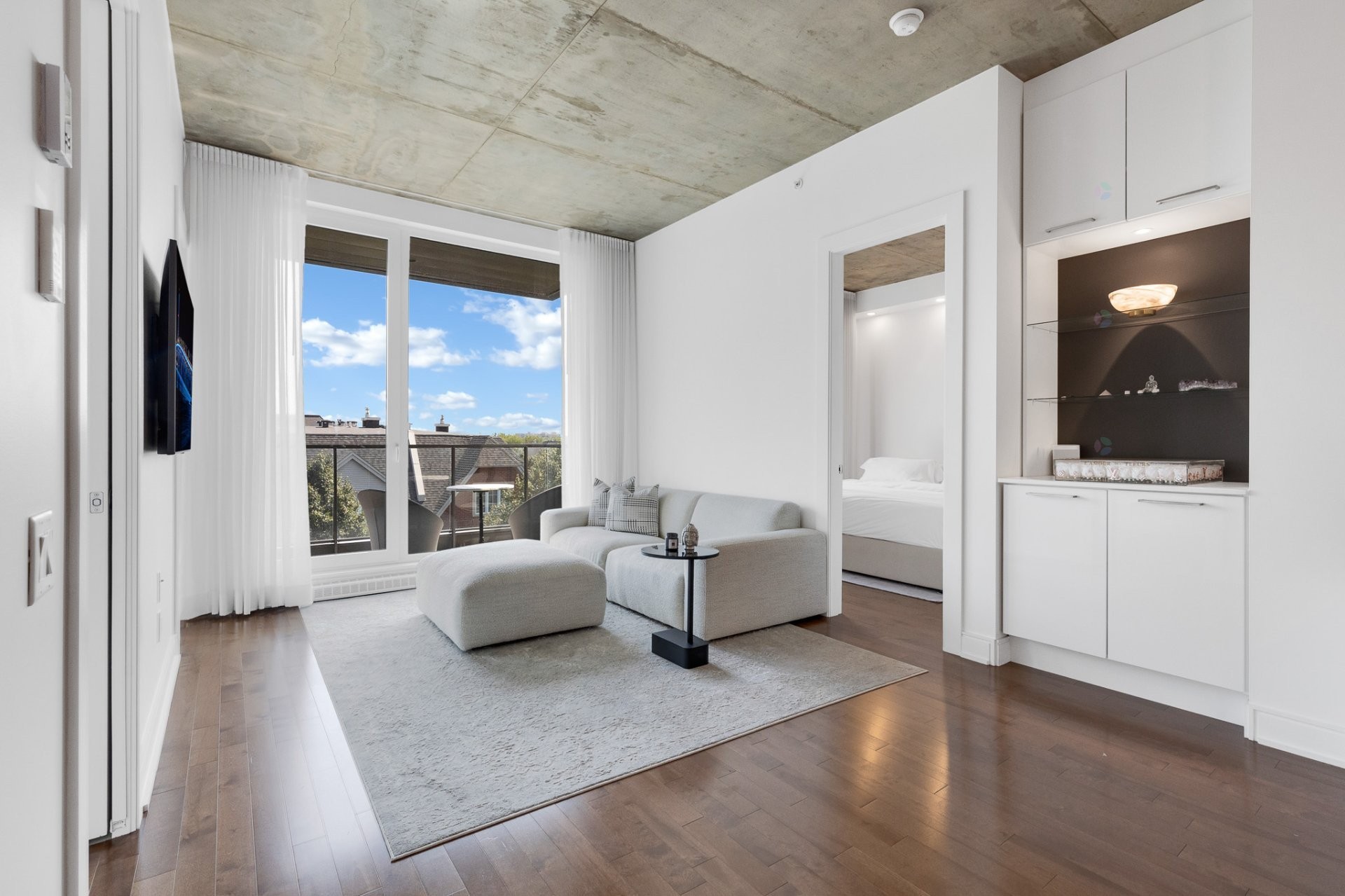 









2200


Rue Harriet-Quimby

, 404,
Montréal (Saint-Laurent),




QC
H4R0L2


