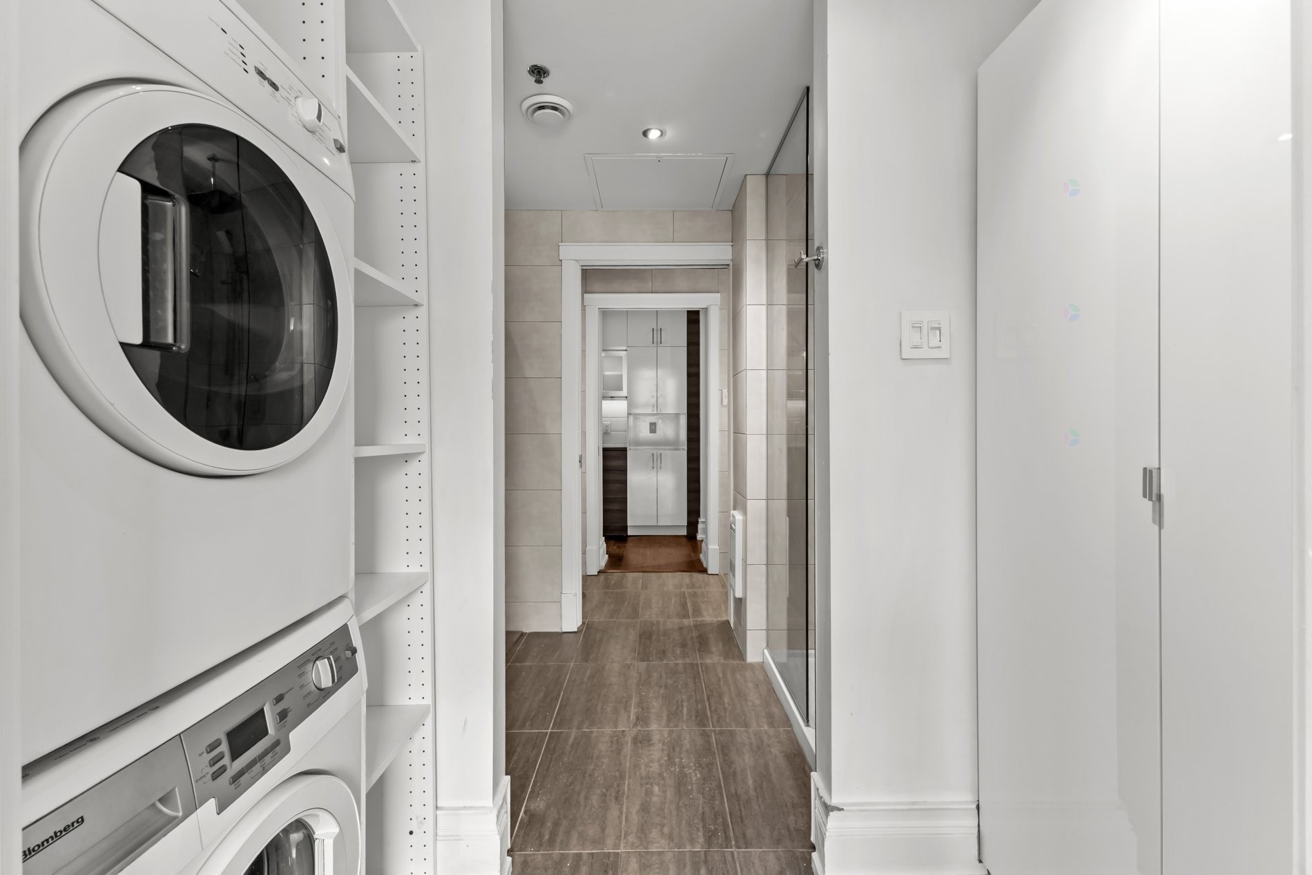 









1885


Rue de la Visitation

, 202,
Montréal (Ville-Marie),




QC
H2L3C5

