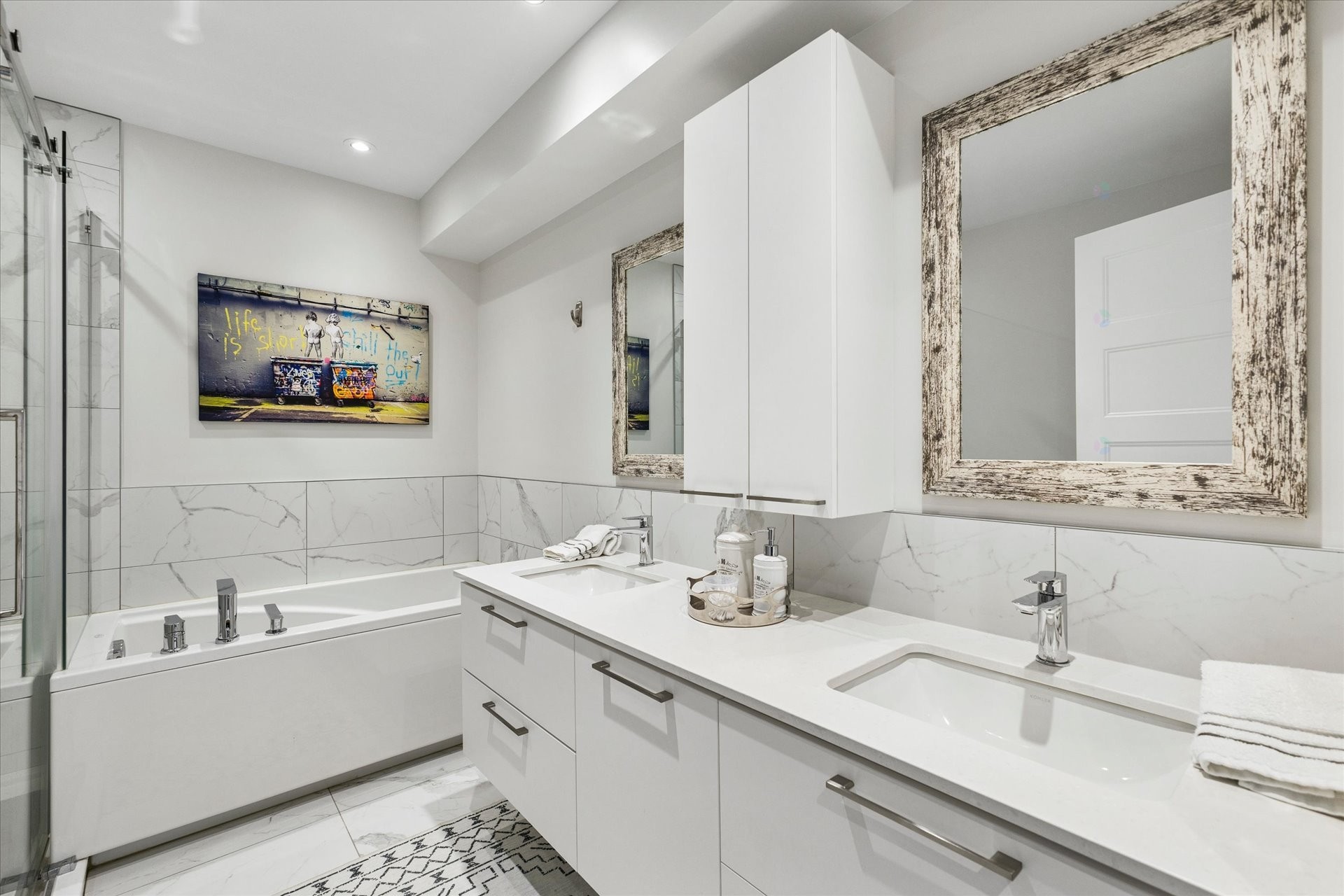 









206


Rue Frédéric-Back

,
Sainte-Anne-de-Bellevue,




QC
H9X0B5

