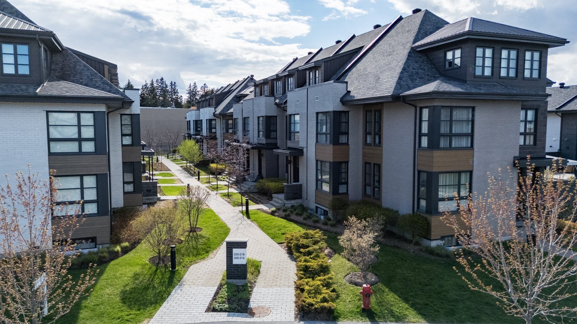 









206


Rue Frédéric-Back

,
Sainte-Anne-de-Bellevue,




QC
H9X0B5


