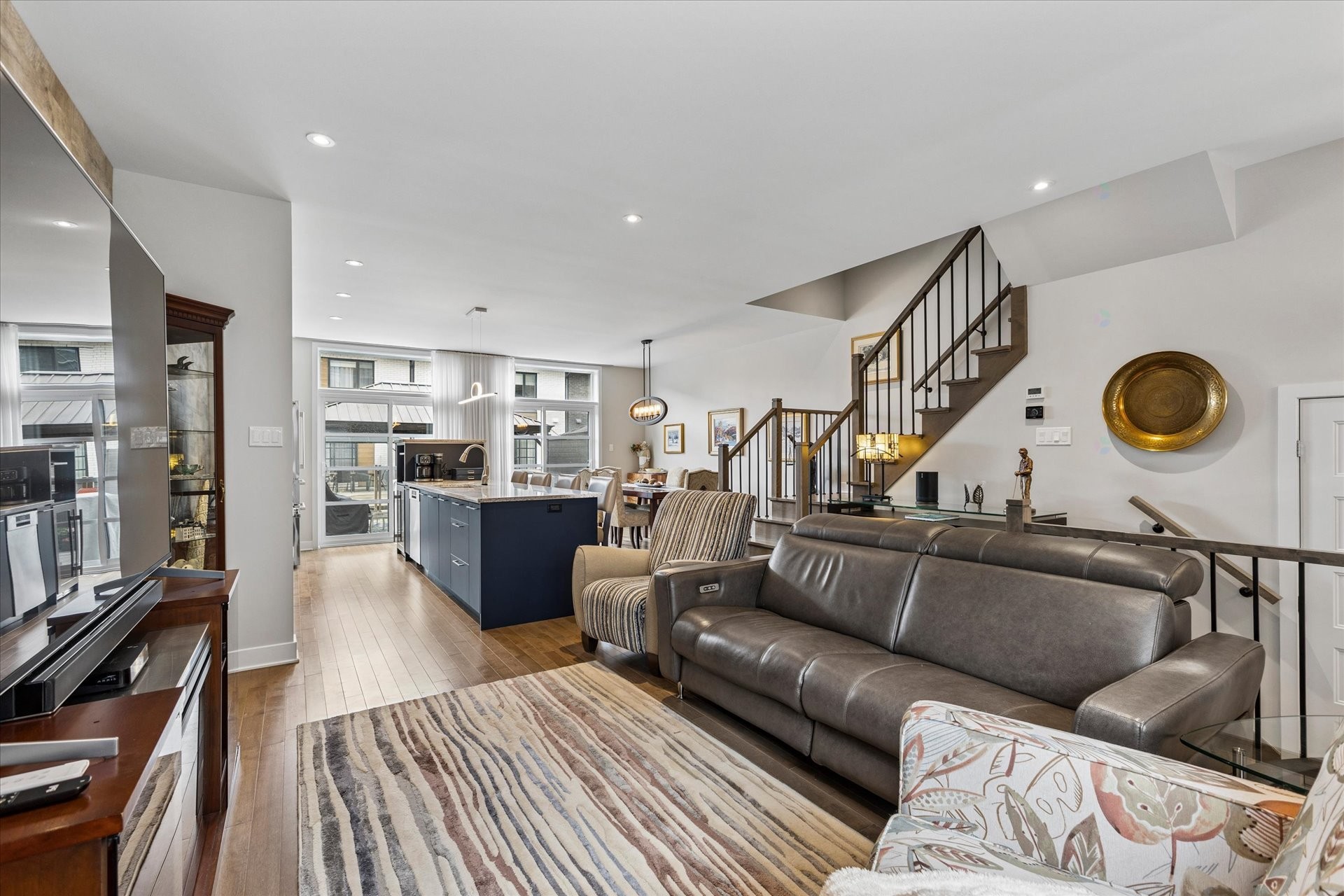 









206


Rue Frédéric-Back

,
Sainte-Anne-de-Bellevue,




QC
H9X0B5

