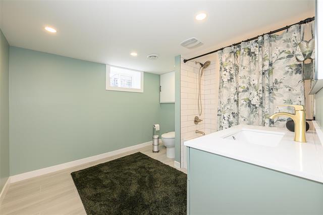 









272


Beaverbrook

ST,
Winnipeg,




MB
R3N 1M8

