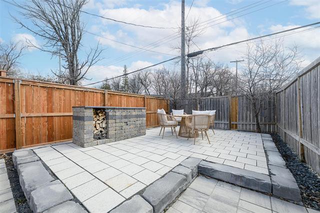 









272


Beaverbrook

ST,
Winnipeg,




MB
R3N 1M8

