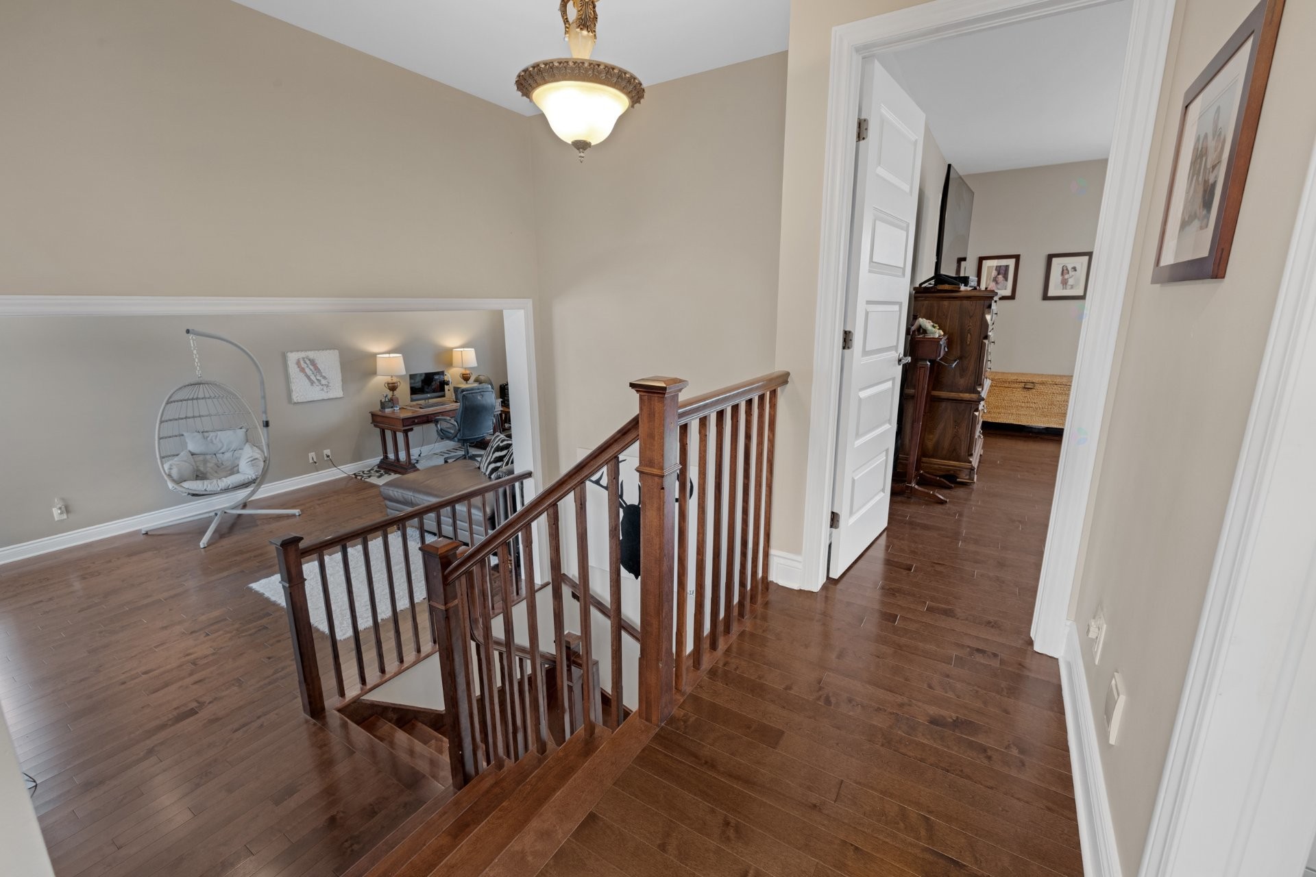 









972


Rue Alexis-Galipeau

,
Beloeil,




QC
J3G0K7

