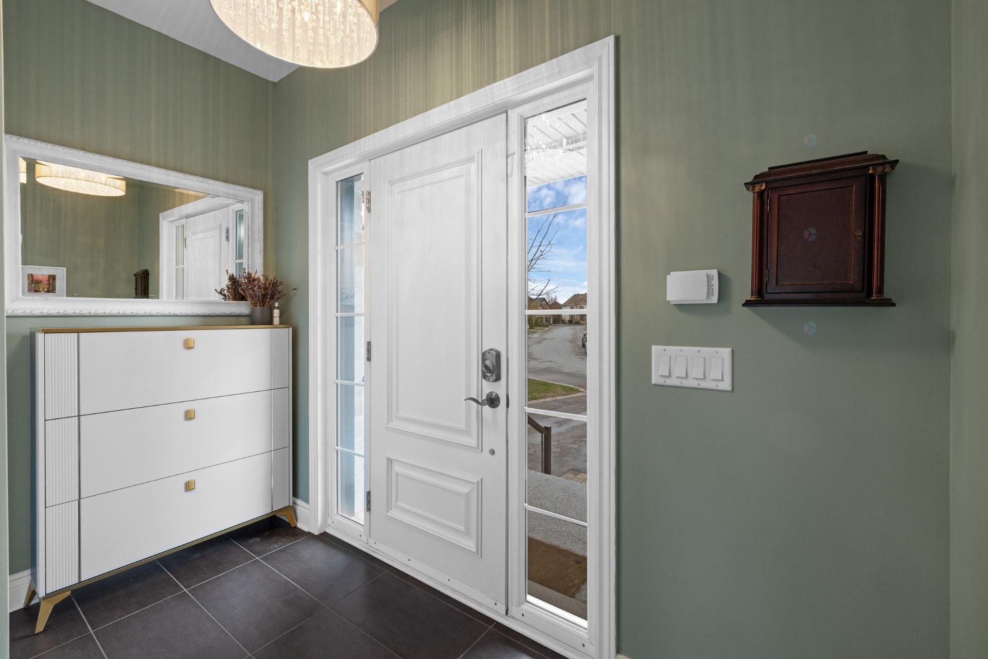 









972


Rue Alexis-Galipeau

,
Beloeil,




QC
J3G0K7

