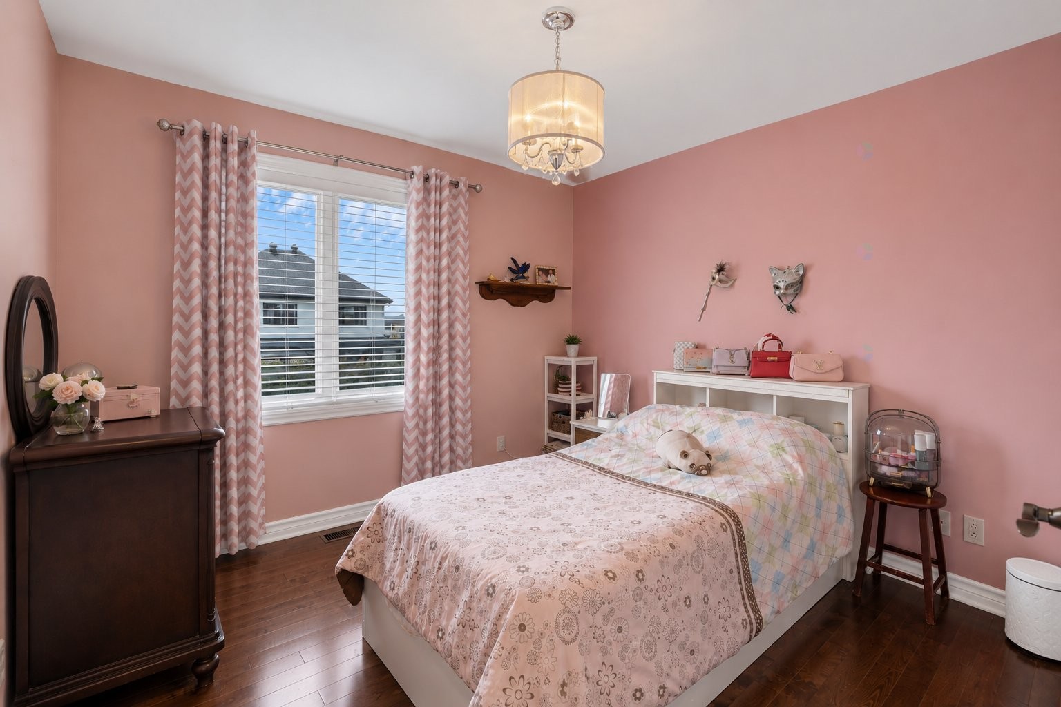 









972


Rue Alexis-Galipeau

,
Beloeil,




QC
J3G0K7

