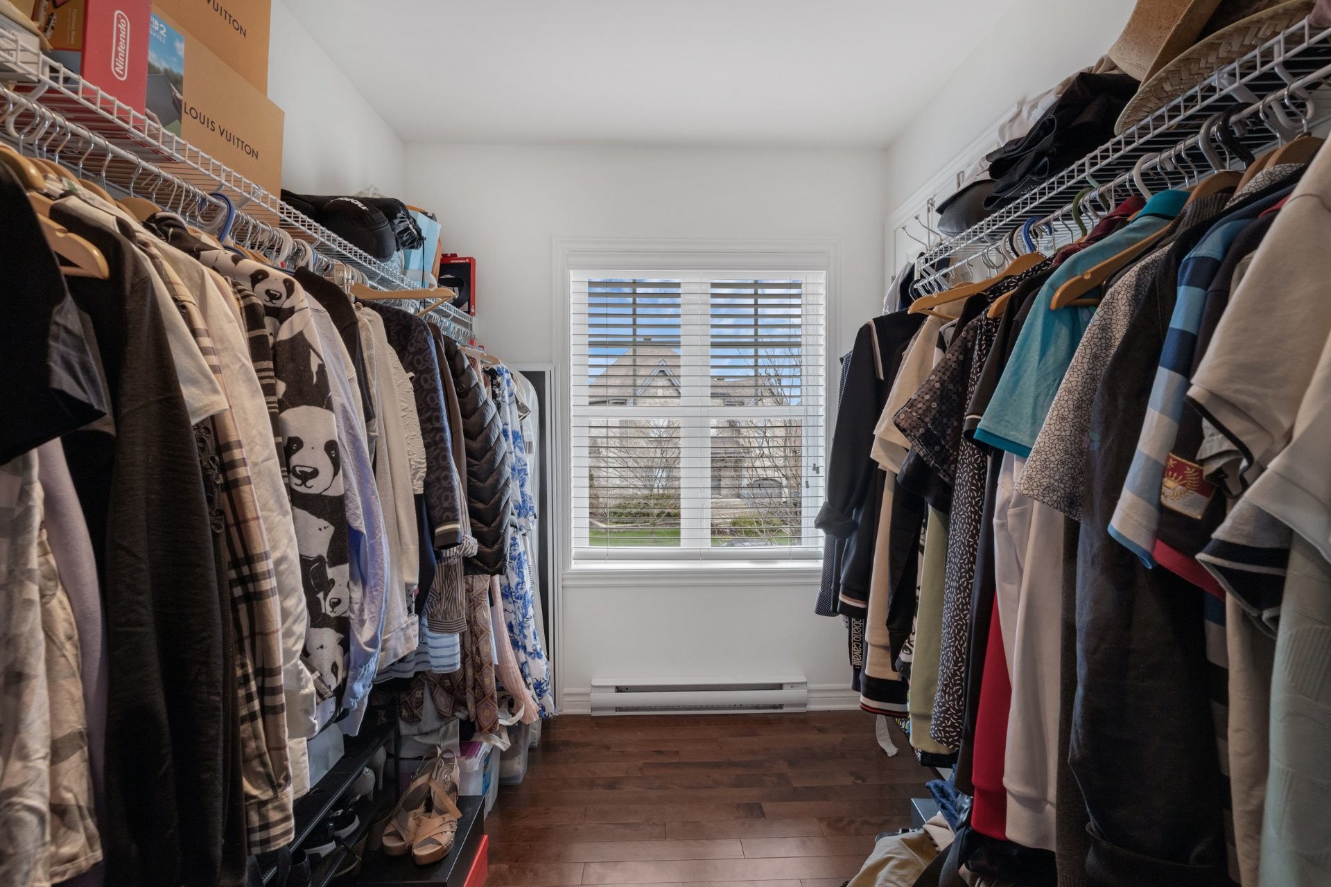 









972


Rue Alexis-Galipeau

,
Beloeil,




QC
J3G0K7


