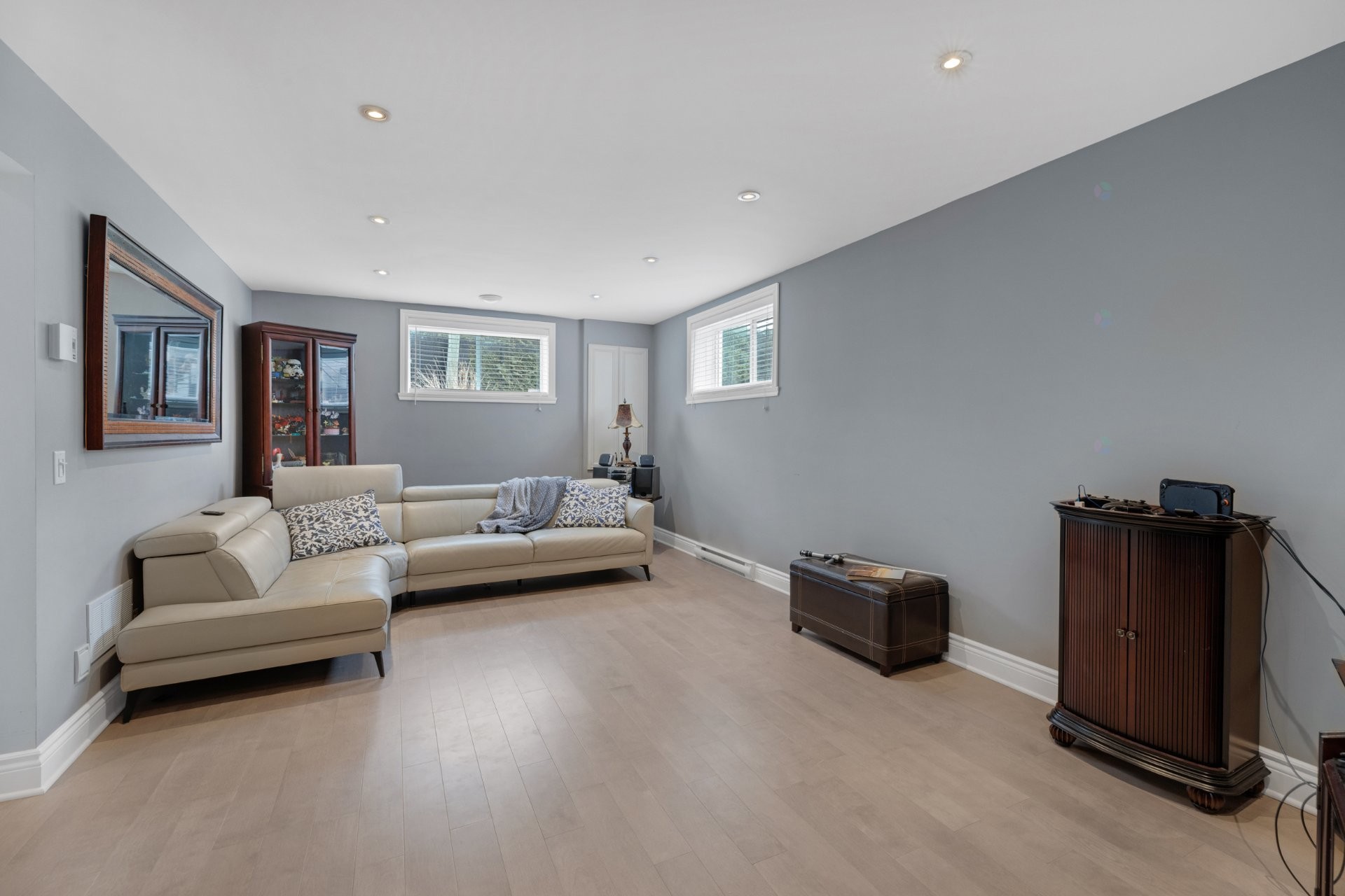 









972


Rue Alexis-Galipeau

,
Beloeil,




QC
J3G0K7

